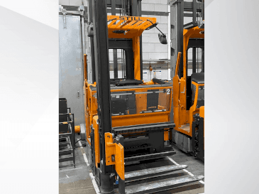 A STILL MX-X 48v TE 3400 gép elölnézete