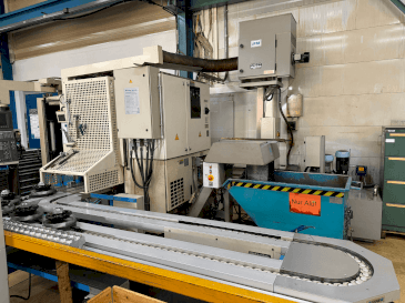 A Okuma 2003  gép elölnézete