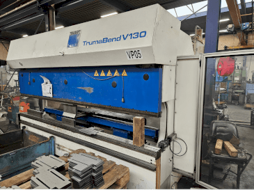 A TRUMPF TrumaBend V130 gép elölnézete