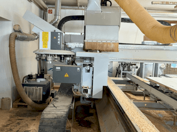 A HOMAG PROFI BAZ20/30/16/V/D (2003)  gép elölnézete