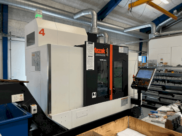 A Mazak VCN-530C gép elölnézete