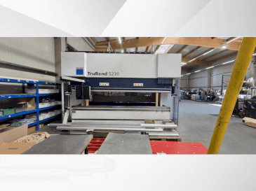 A TRUMPF TruBend 5230 gép elölnézete