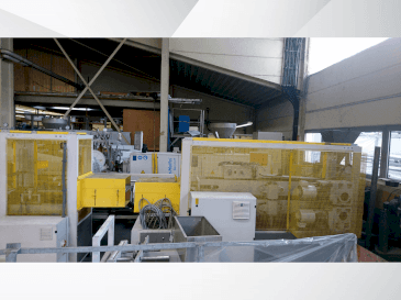 A Krauss Maffei KMD 75 XS/P gép elölnézete