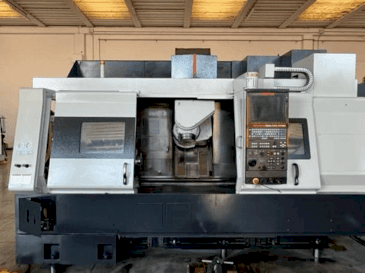 A Mazak INTEGREX 200 IV S (2007) gép elölnézete