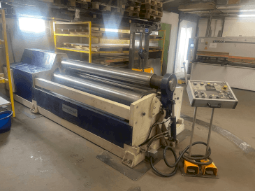 A BENDMAK CY3R-HS 20/08 gép elölnézete