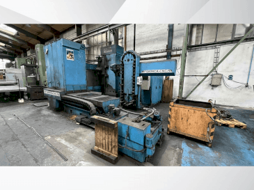 A TOS WFQ80NCA-CNC/50 gép elölnézete
