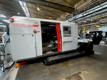 A EMCO HYPERTURN 665 MC PLUS gép elölnézete