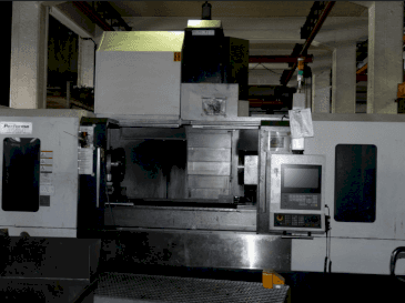 A Akira Seiki Performa HV 8A gép elölnézete
