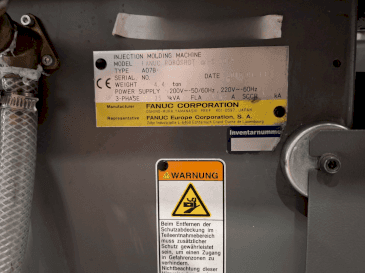 A FANUC Roboshot S100iA gép elölnézete