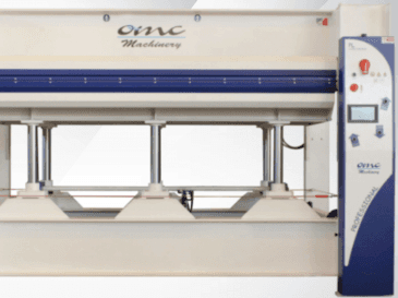 A OMC PL 90s  gép elölnézete