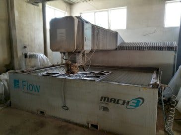 A Flow Mach3-3020b  gép elölnézete