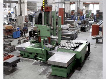 A TOS WFQ 80 CNC gép elölnézete