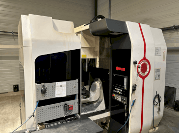 A Huron UMILL 6  gép elölnézete