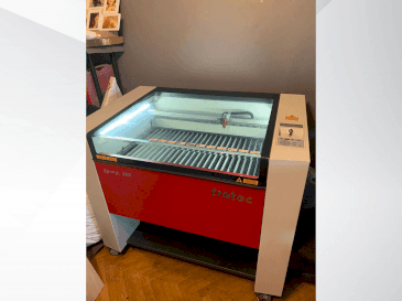 A Trotec Speedy 360 gép elölnézete
