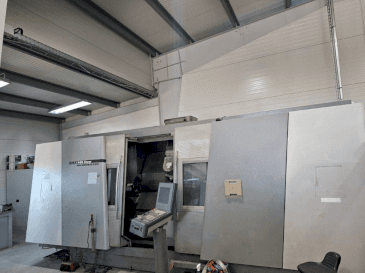 A DMG Gildemeister GMX 400 linear  gép elölnézete