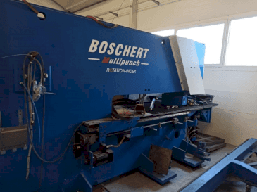 A BOSCHERT MULTIPUNCH 1250 gép elölnézete