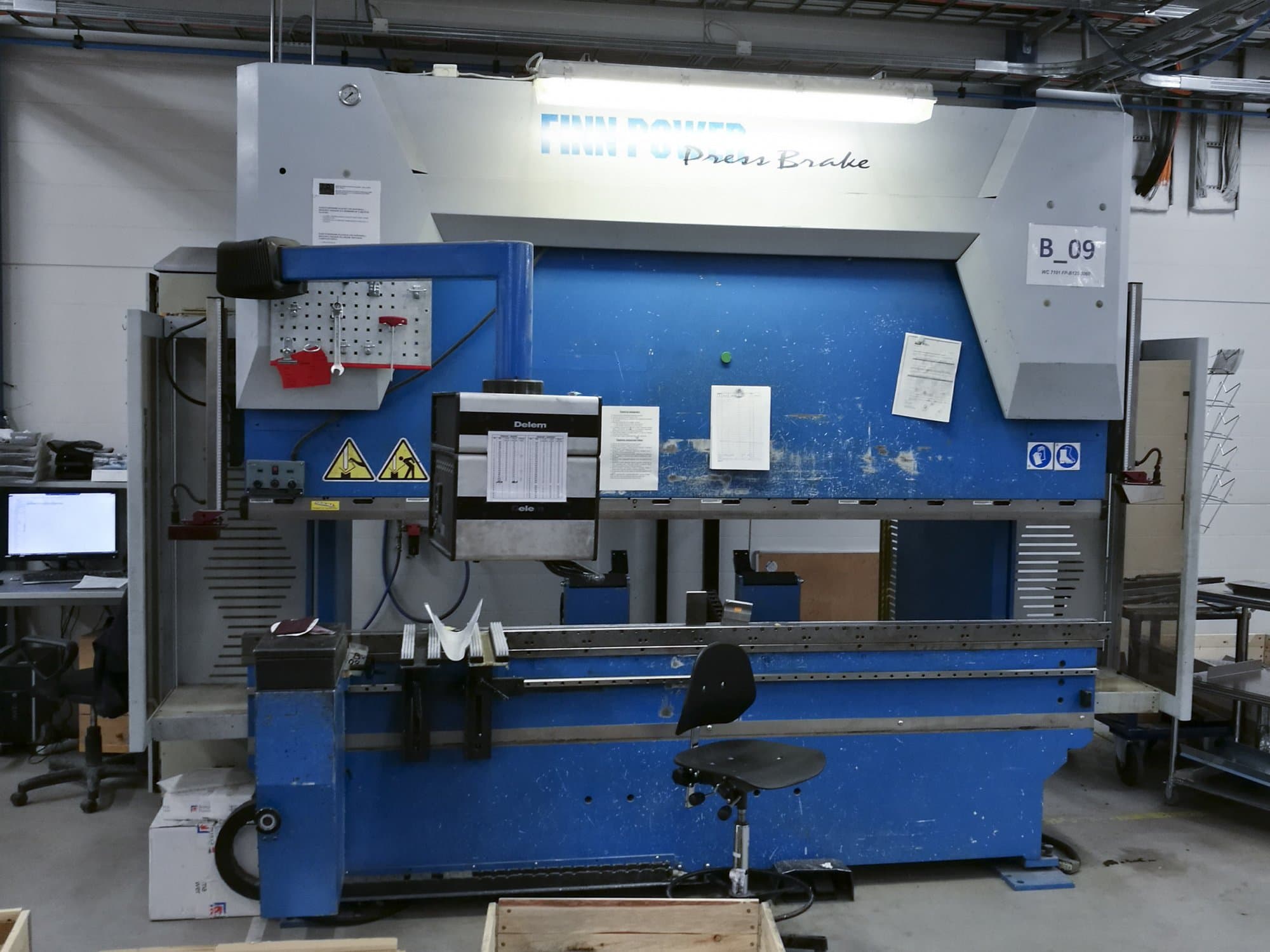 A Finn-Power B 125-3060 GC CL6 gép elölnézete