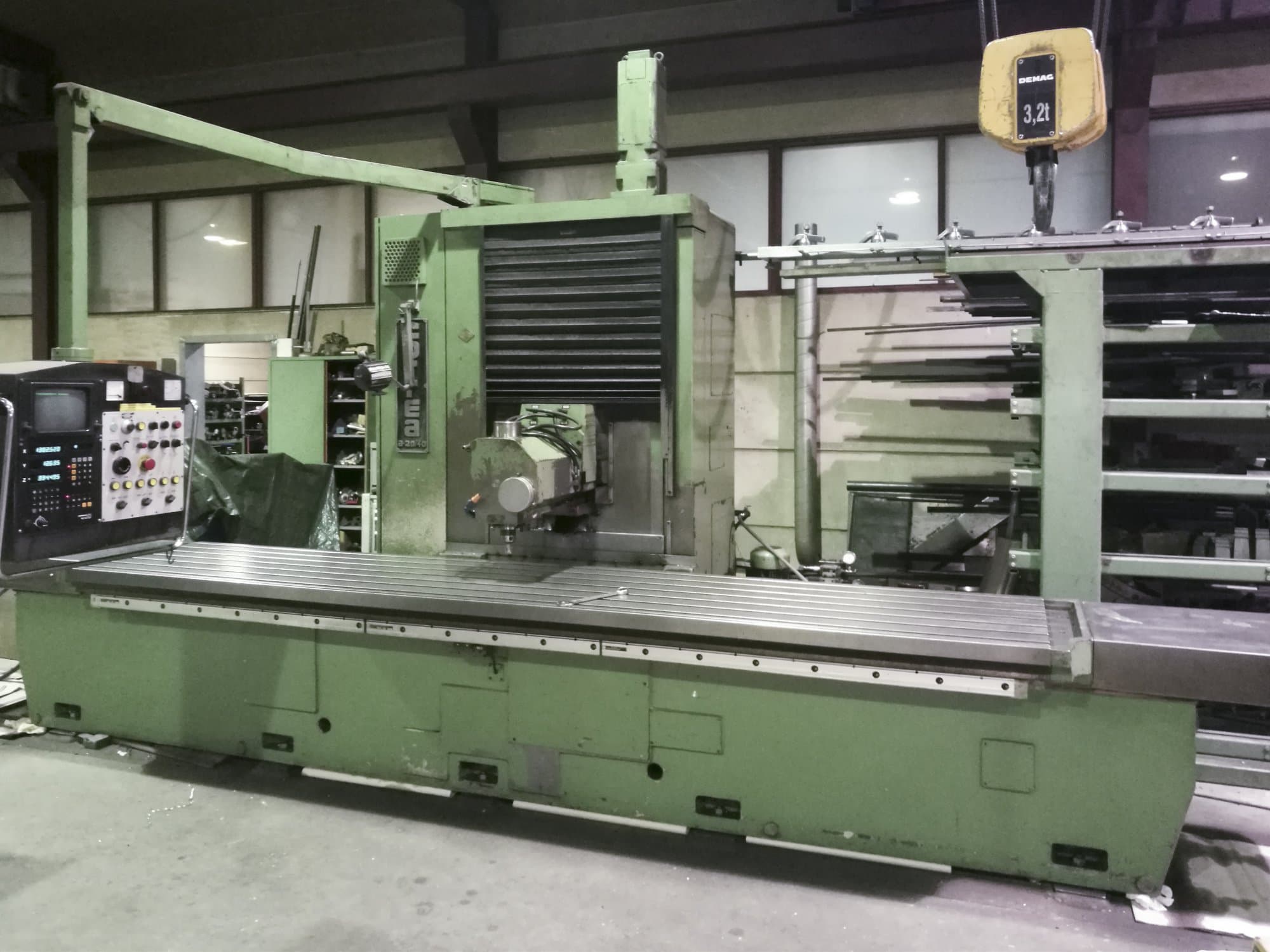 A Correa A-20/40 gép jobb nézete