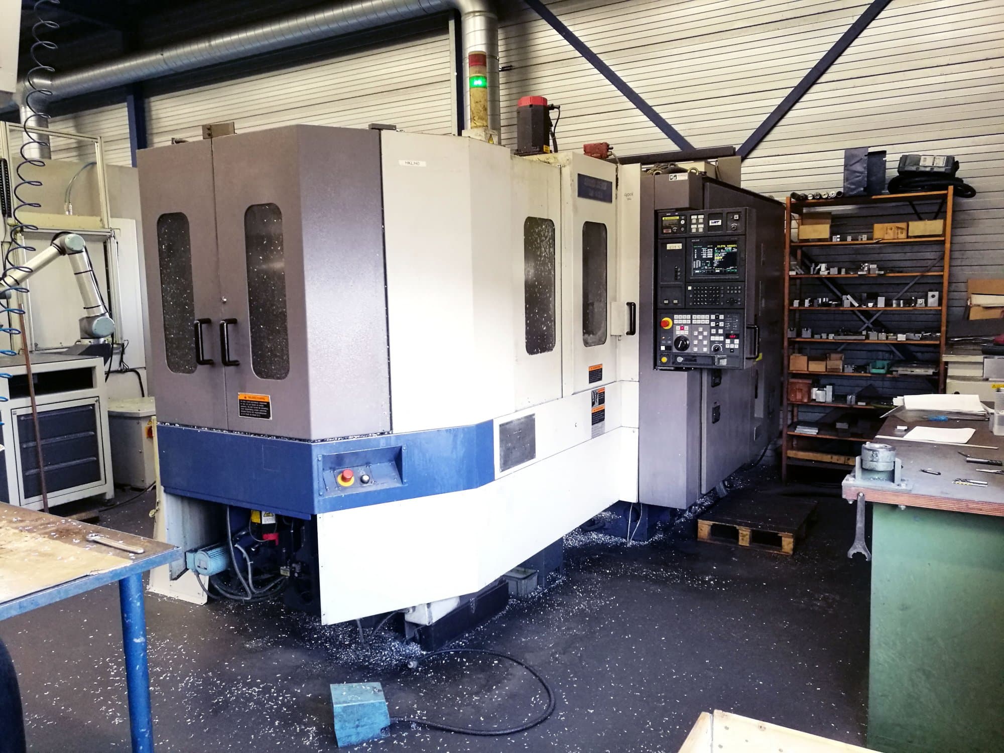 A MORI SEIKI SH-403 gép jobb nézete
