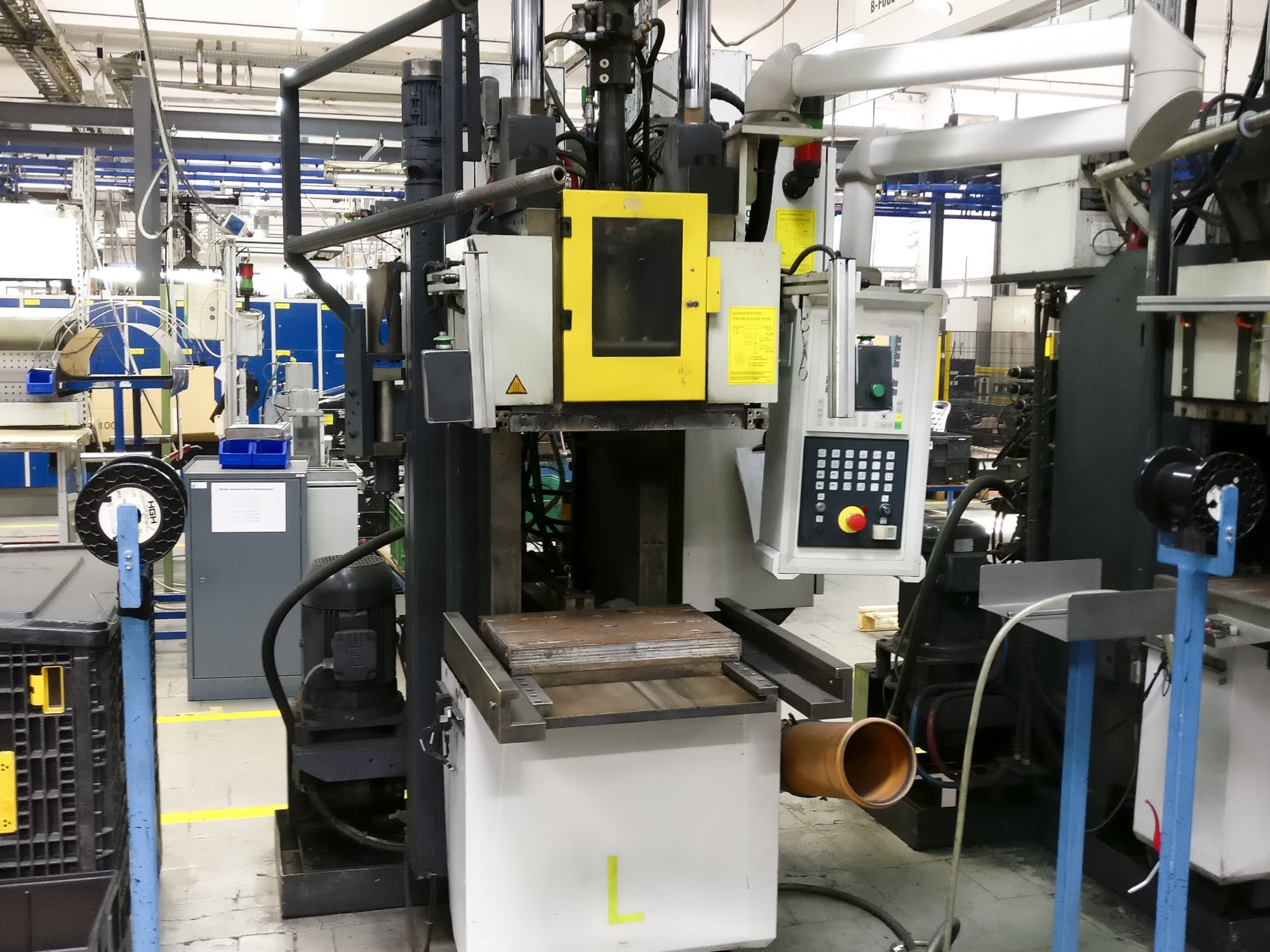 A Kloeckner Desma 956.050 ZO  gép elölnézete