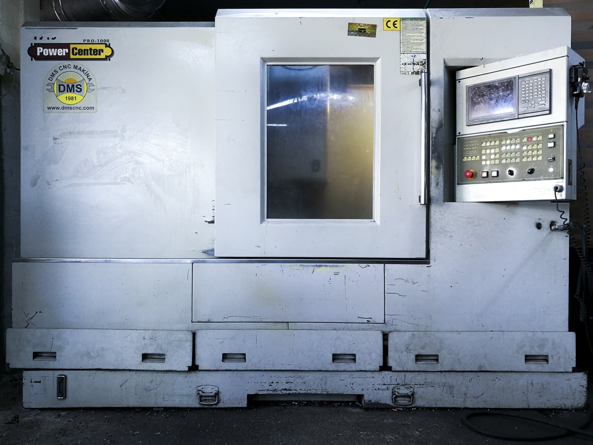 A Hartford PRO1000S gép elölnézete