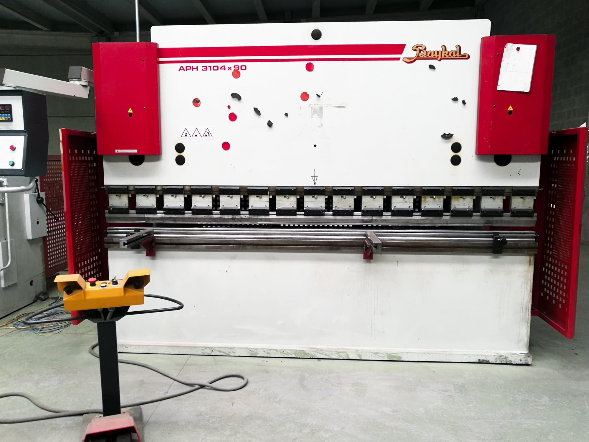 A Baykal APH 3104x90  gép elölnézete