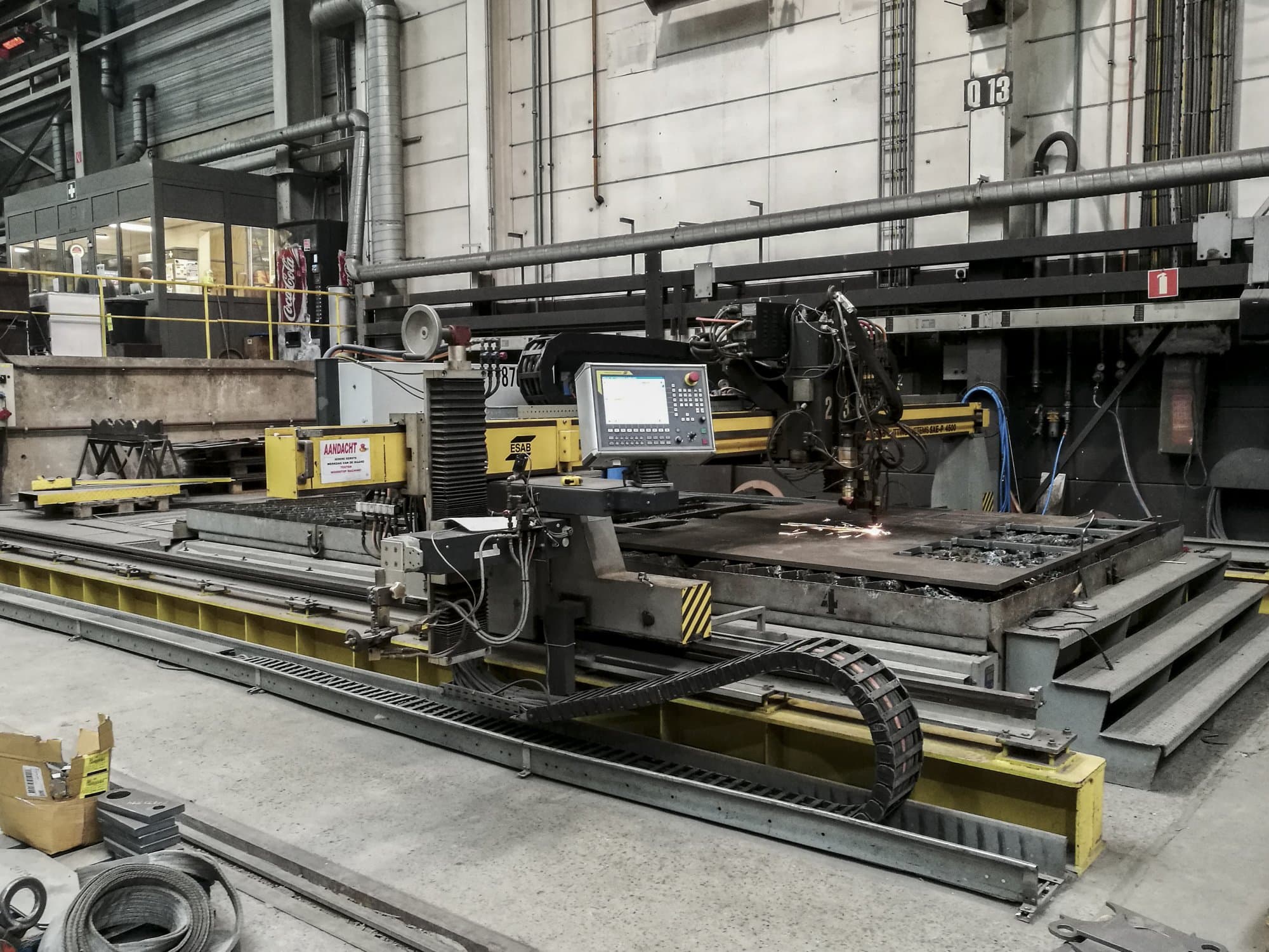 A ESAB SUPRAREX SXE-P 4500  gép jobb nézete