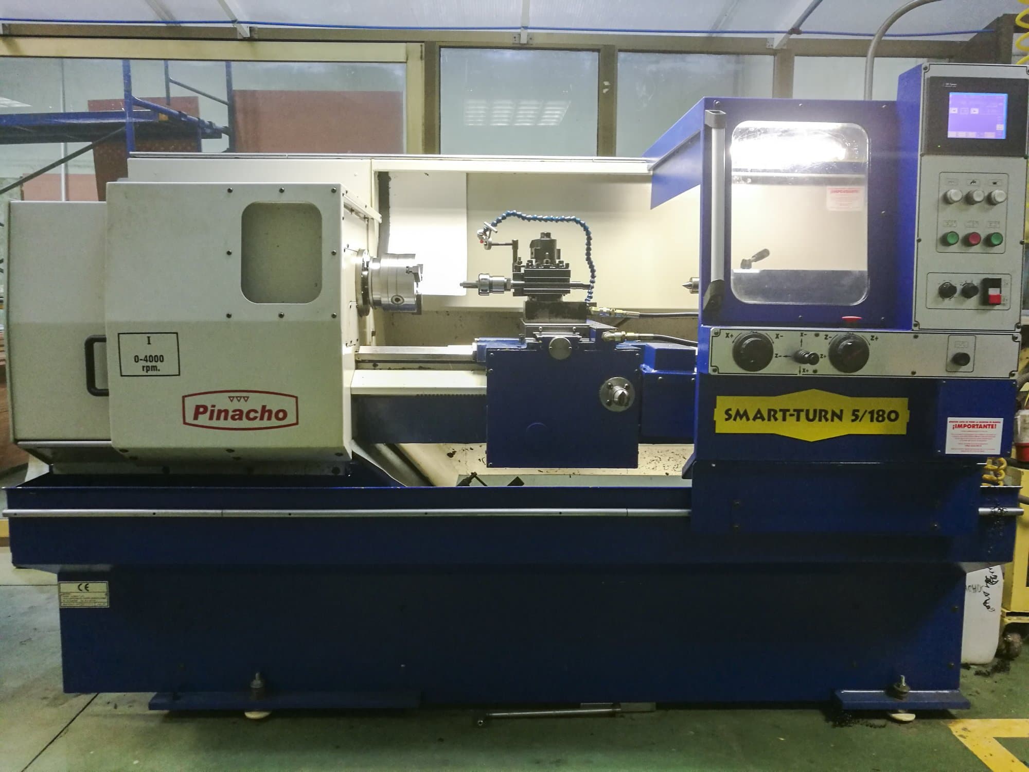 A Pinacho Smart-Turn 5/180 gép elölnézete