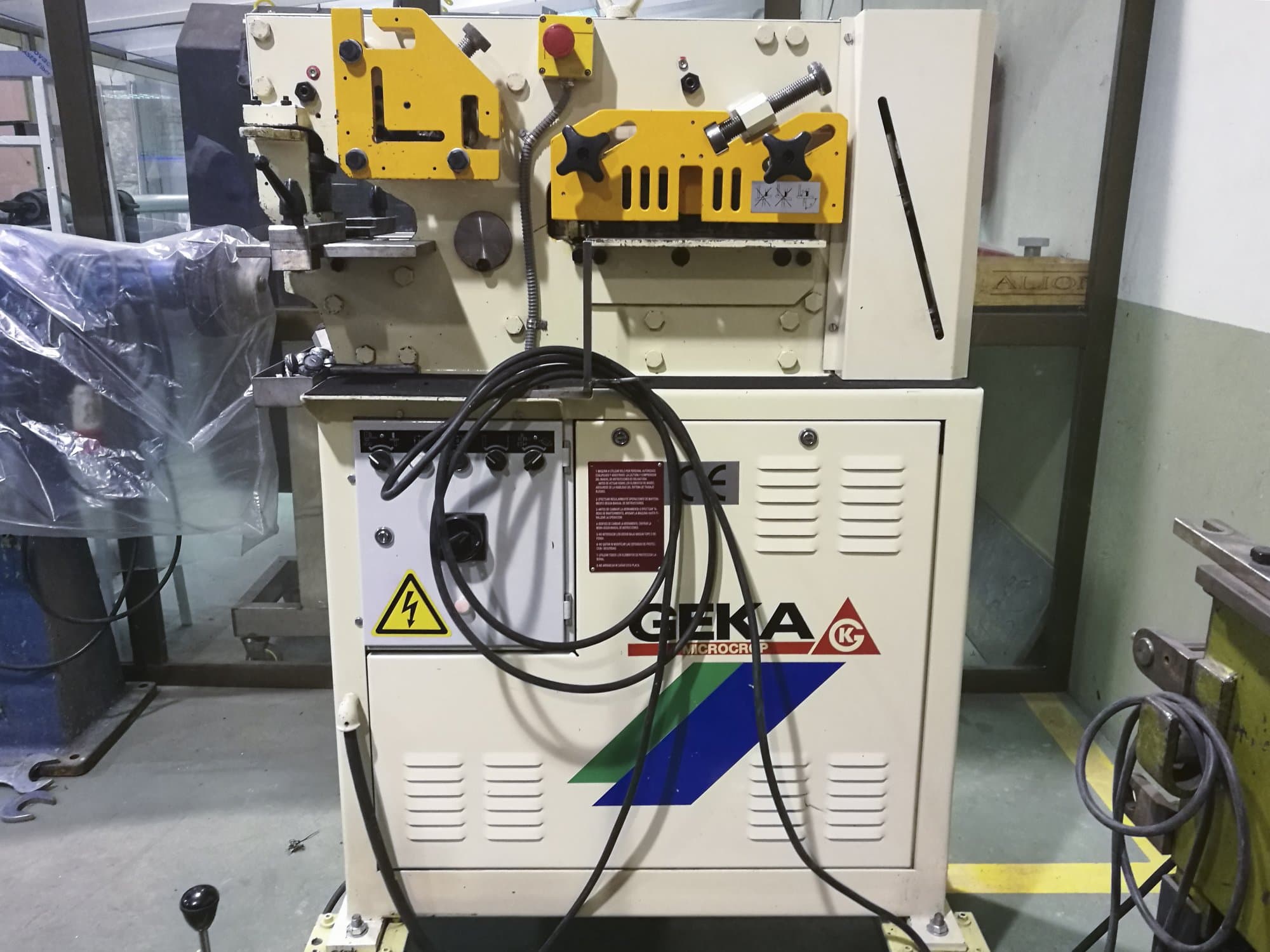 A GEKA MICROCROP  gép elölnézete