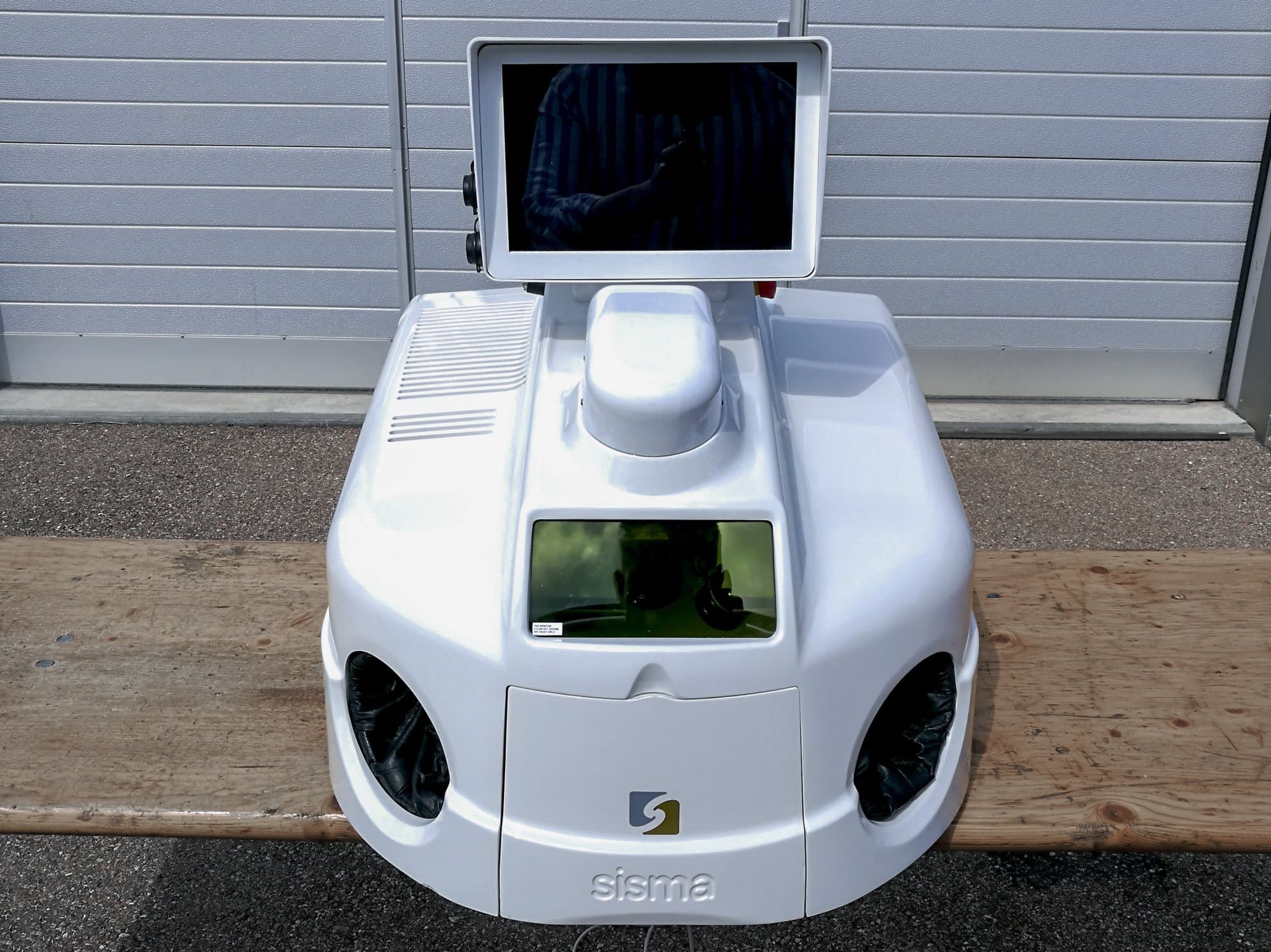 A Sisma LM-DV 100  gép elölnézete