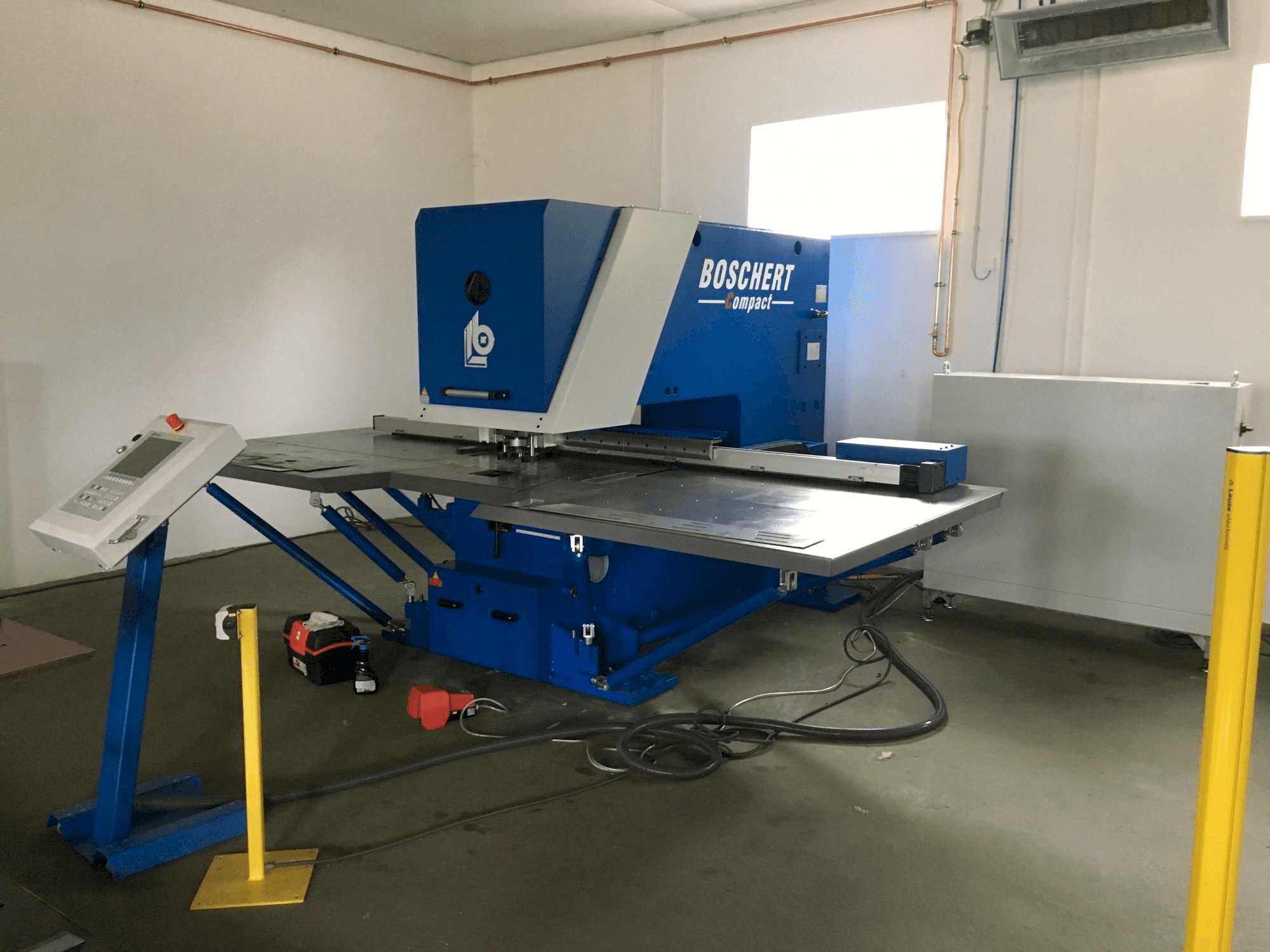 A BOSCHERT Compact 750 gép elölnézete