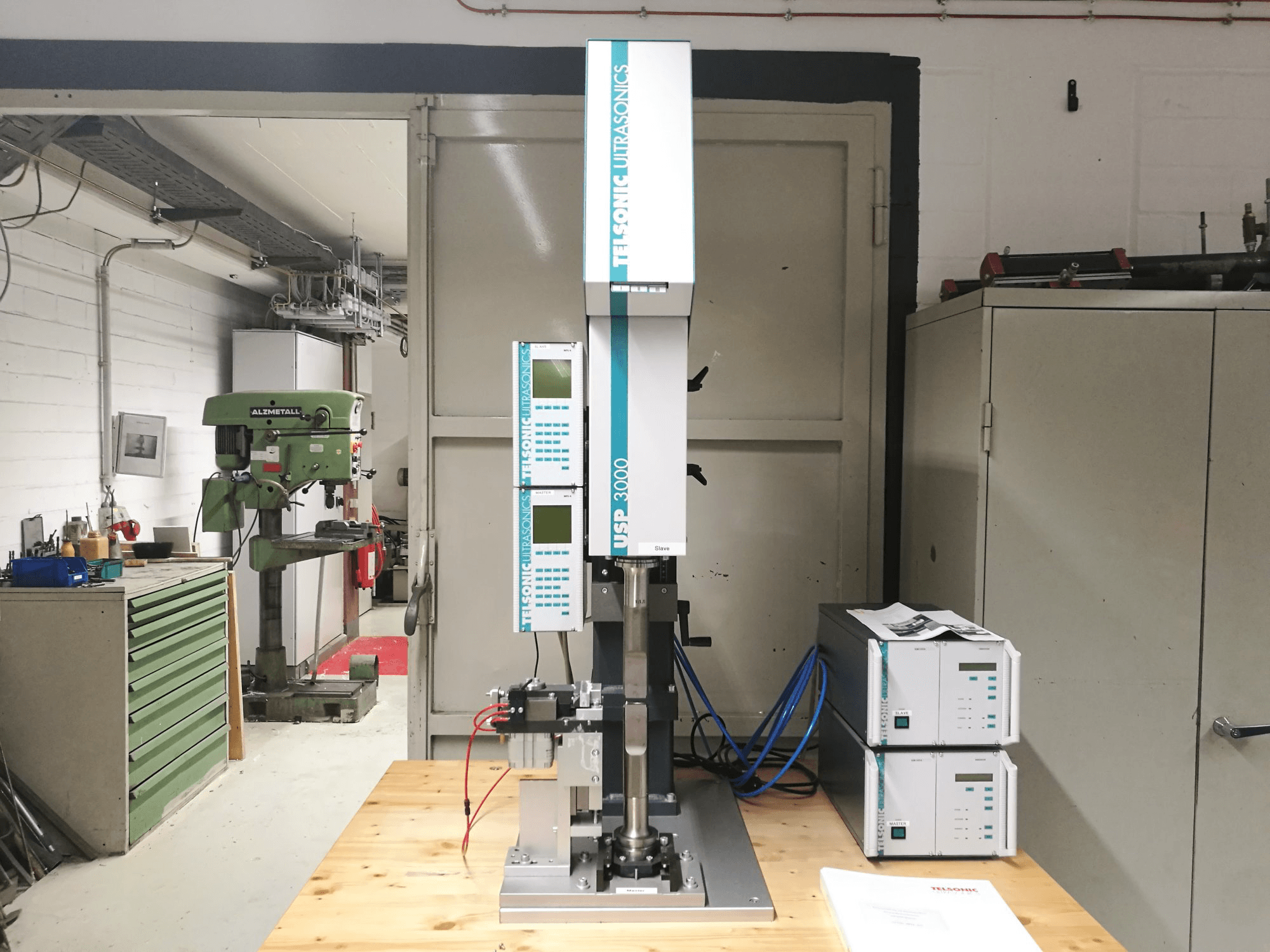 A TELSONIC USP-3000-1 P gép elölnézete