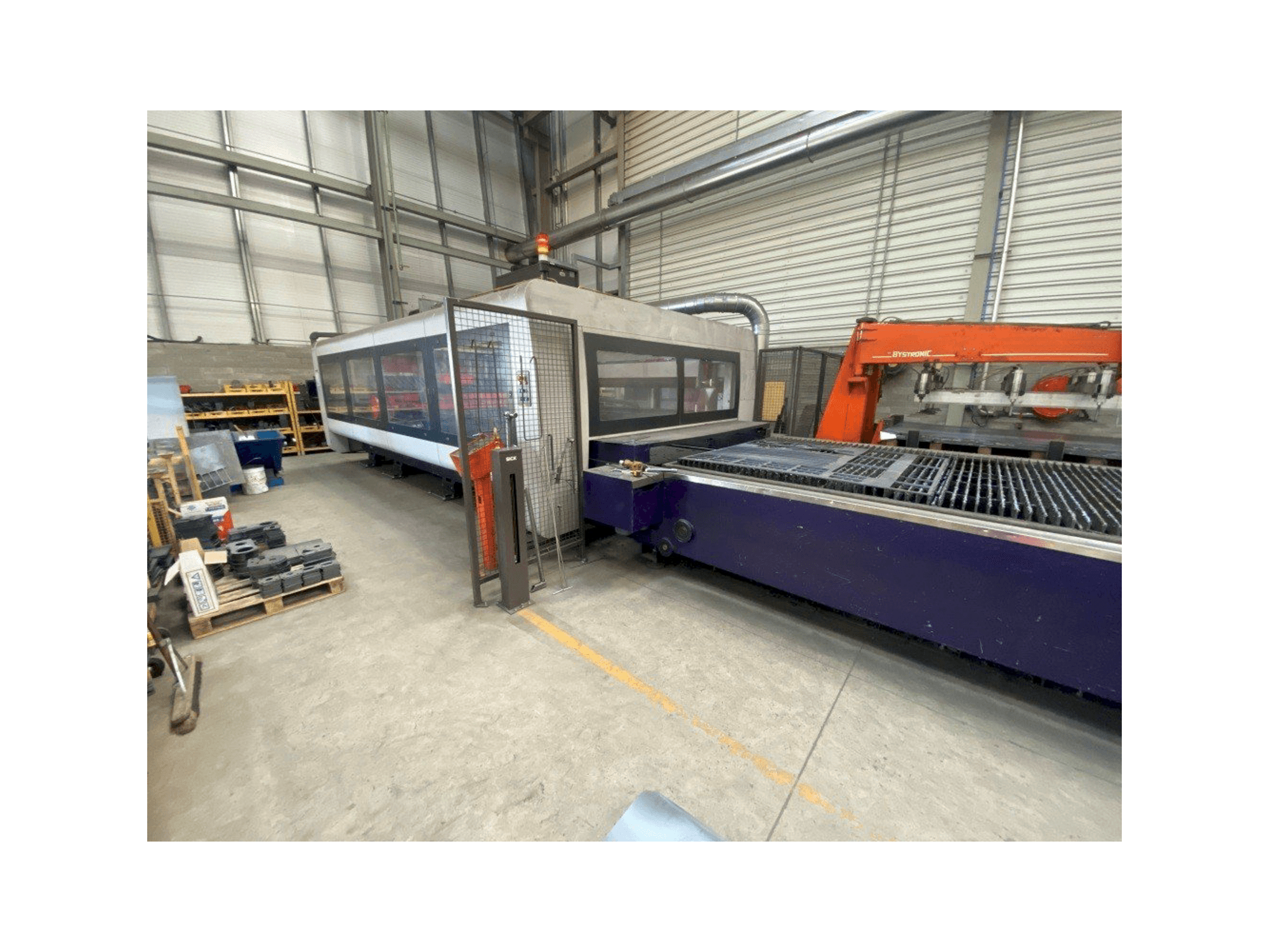 A Bystronic BySprint Pro 4020 gép elölnézete