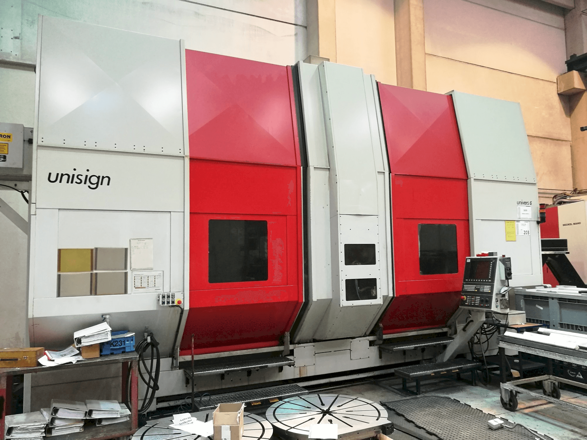 A Unisign Univers 6 C2 gép elölnézete