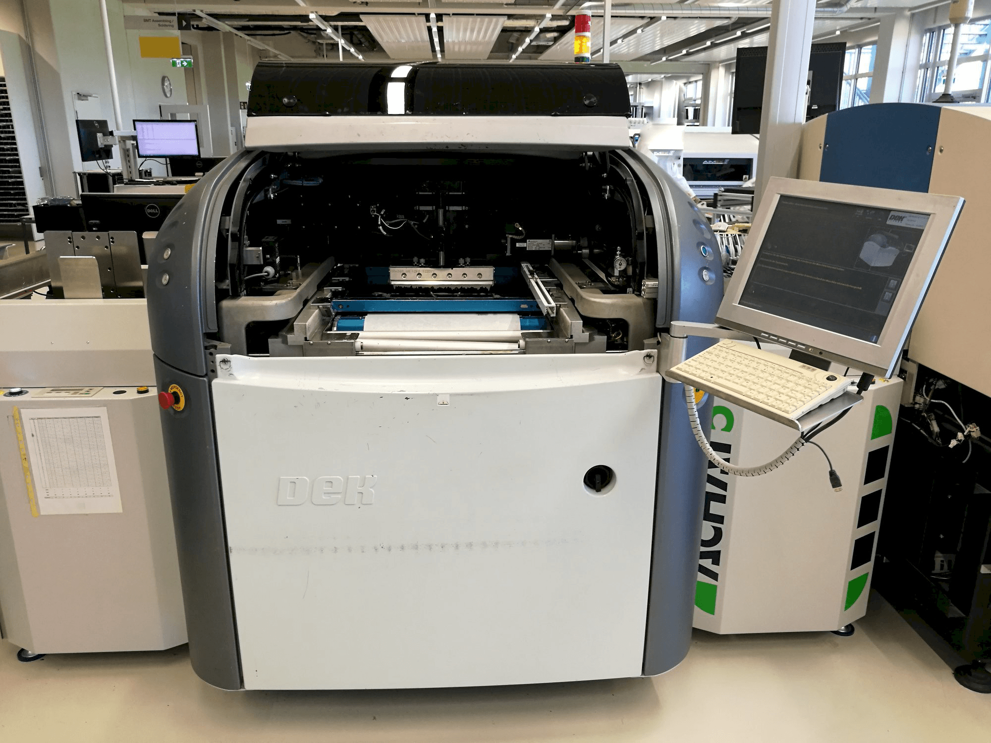 A DEK HORIZON 03i X gép elölnézete