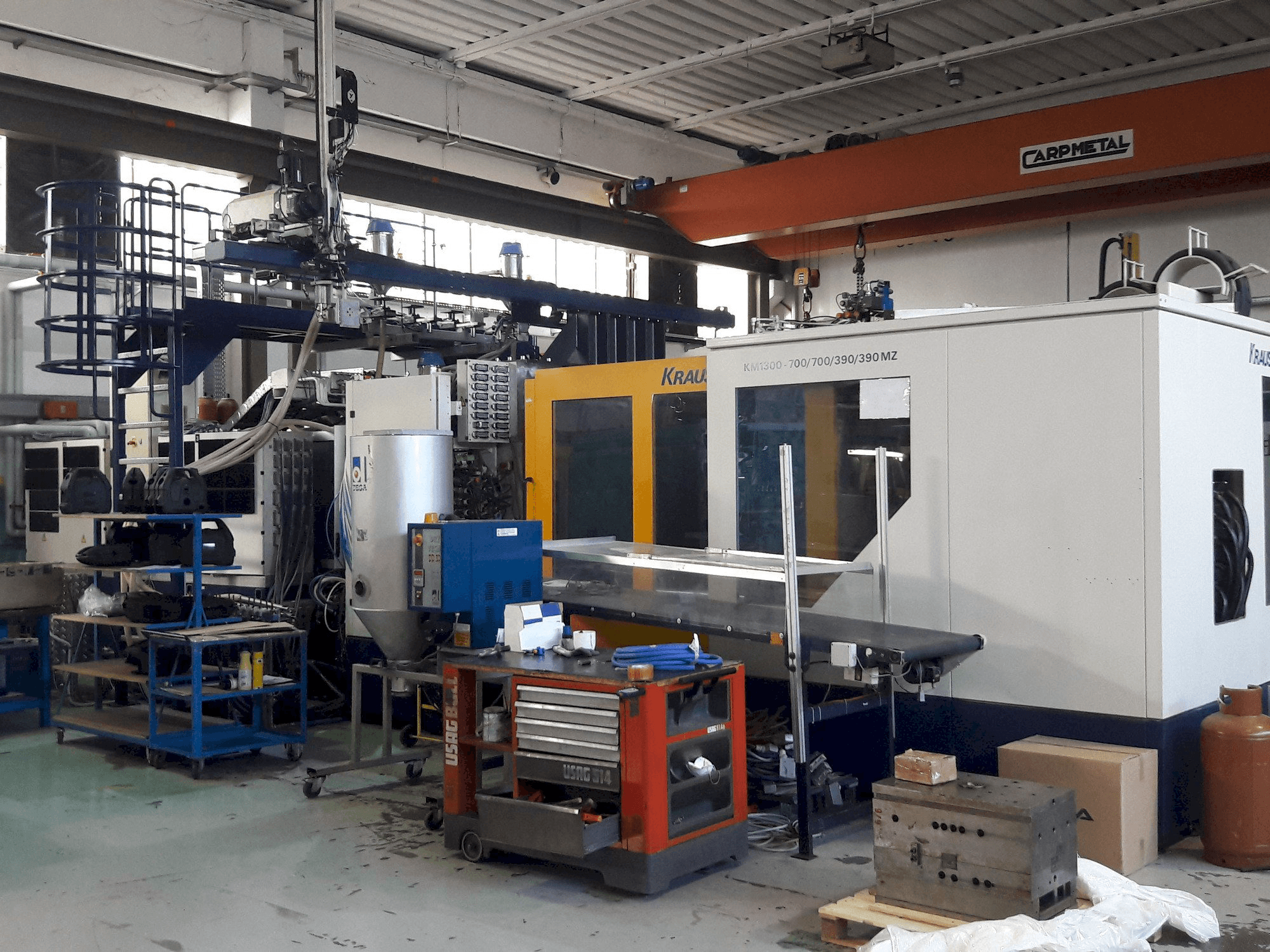 A Krauss Maffei 1300-700-700-390-390 MZ gép elölnézete