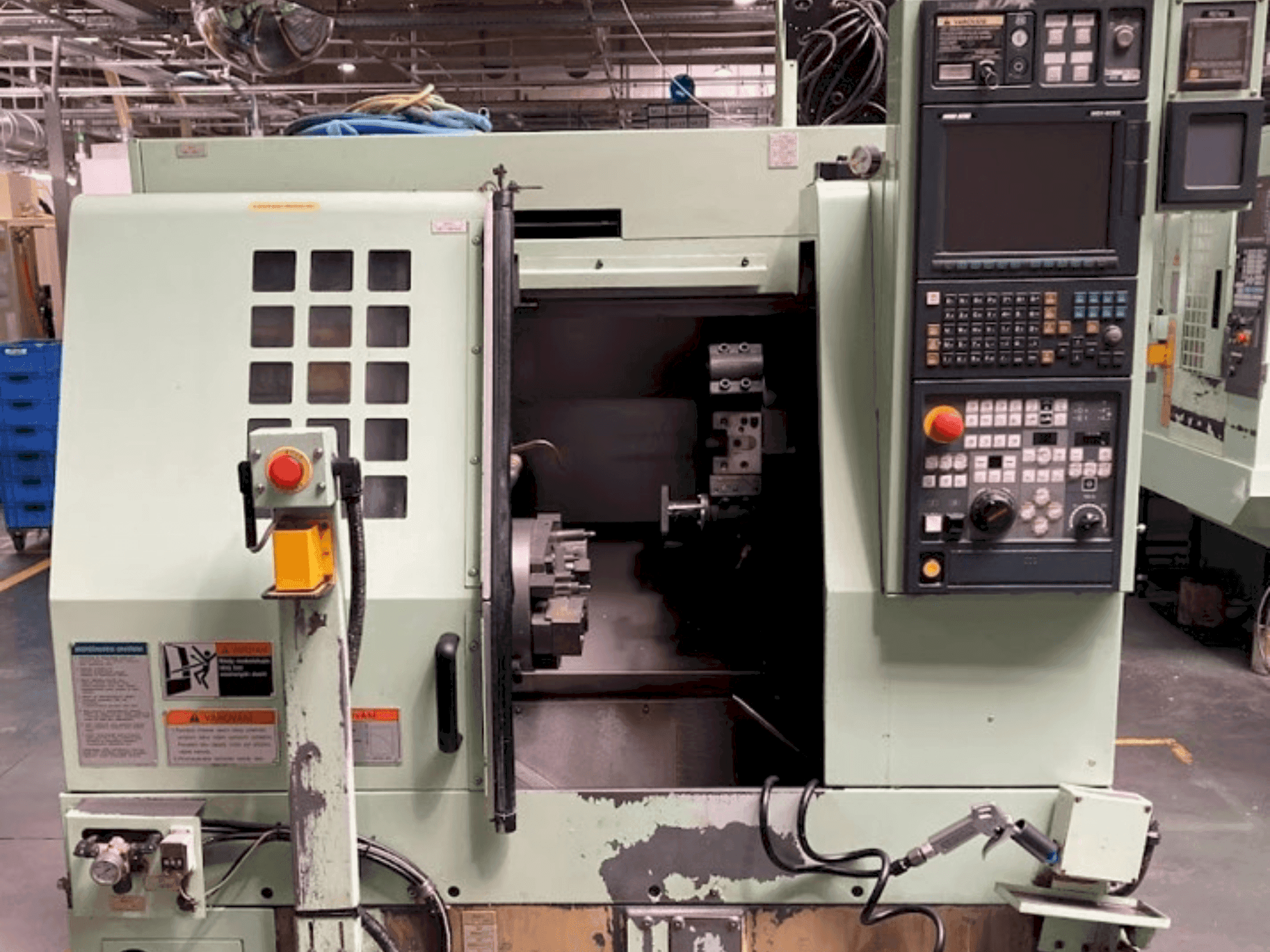 A MORI SEIKI CL2000B gép elölnézete