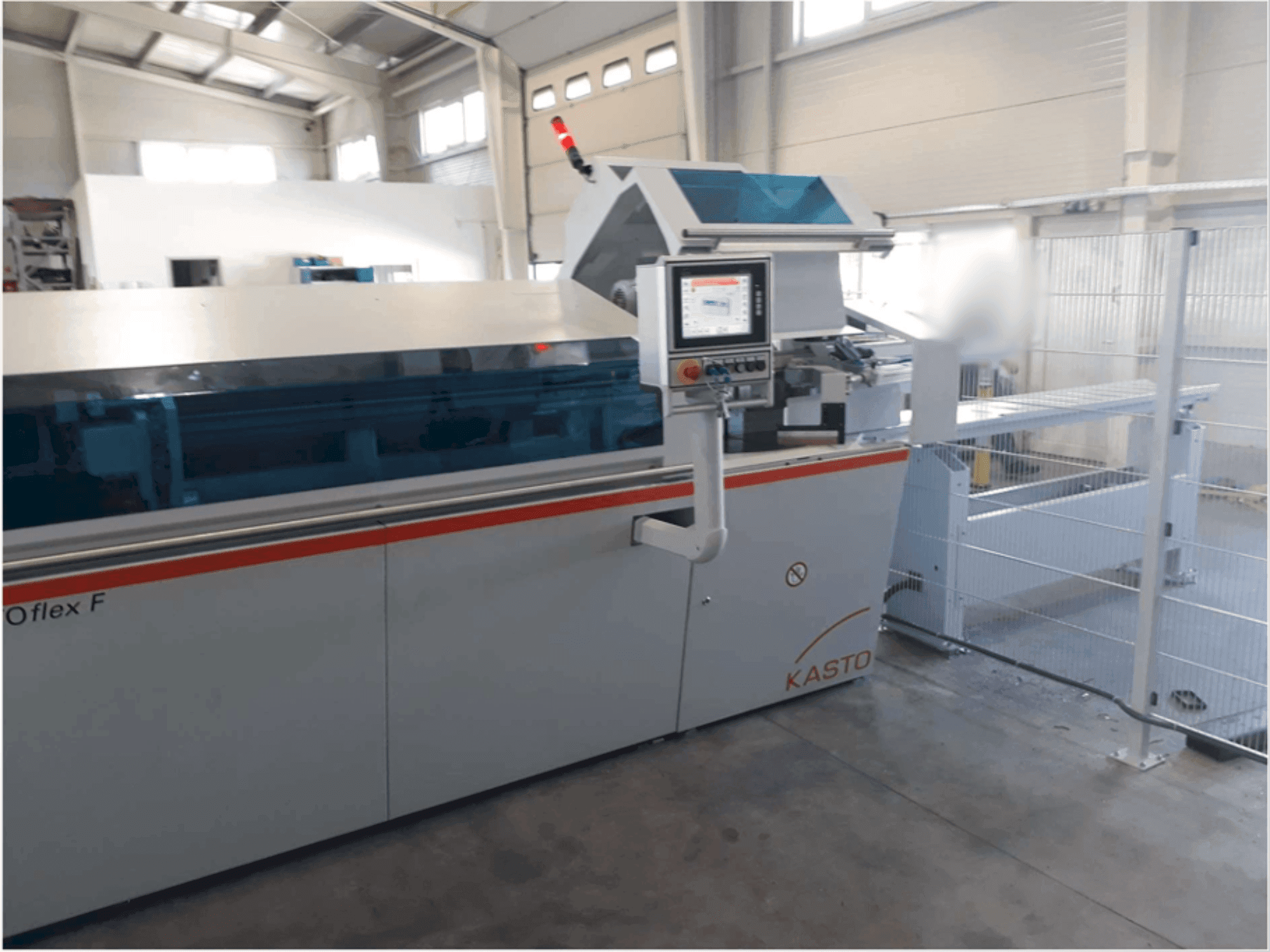 A KASTO flex F gép elölnézete