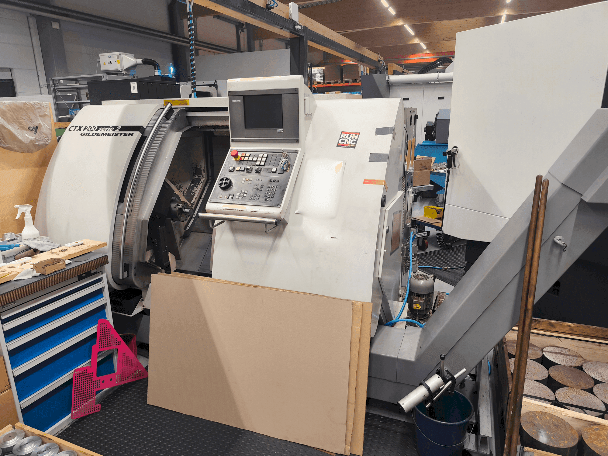 A Gildemeister CTX 200 Serie 2 gép elölnézete