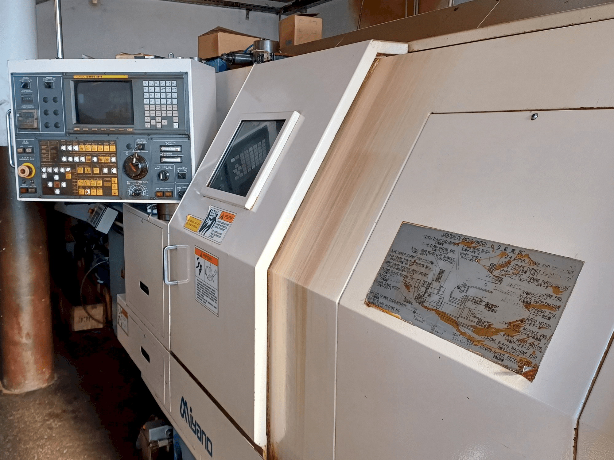 A Miyano BNE 51S gép elölnézete