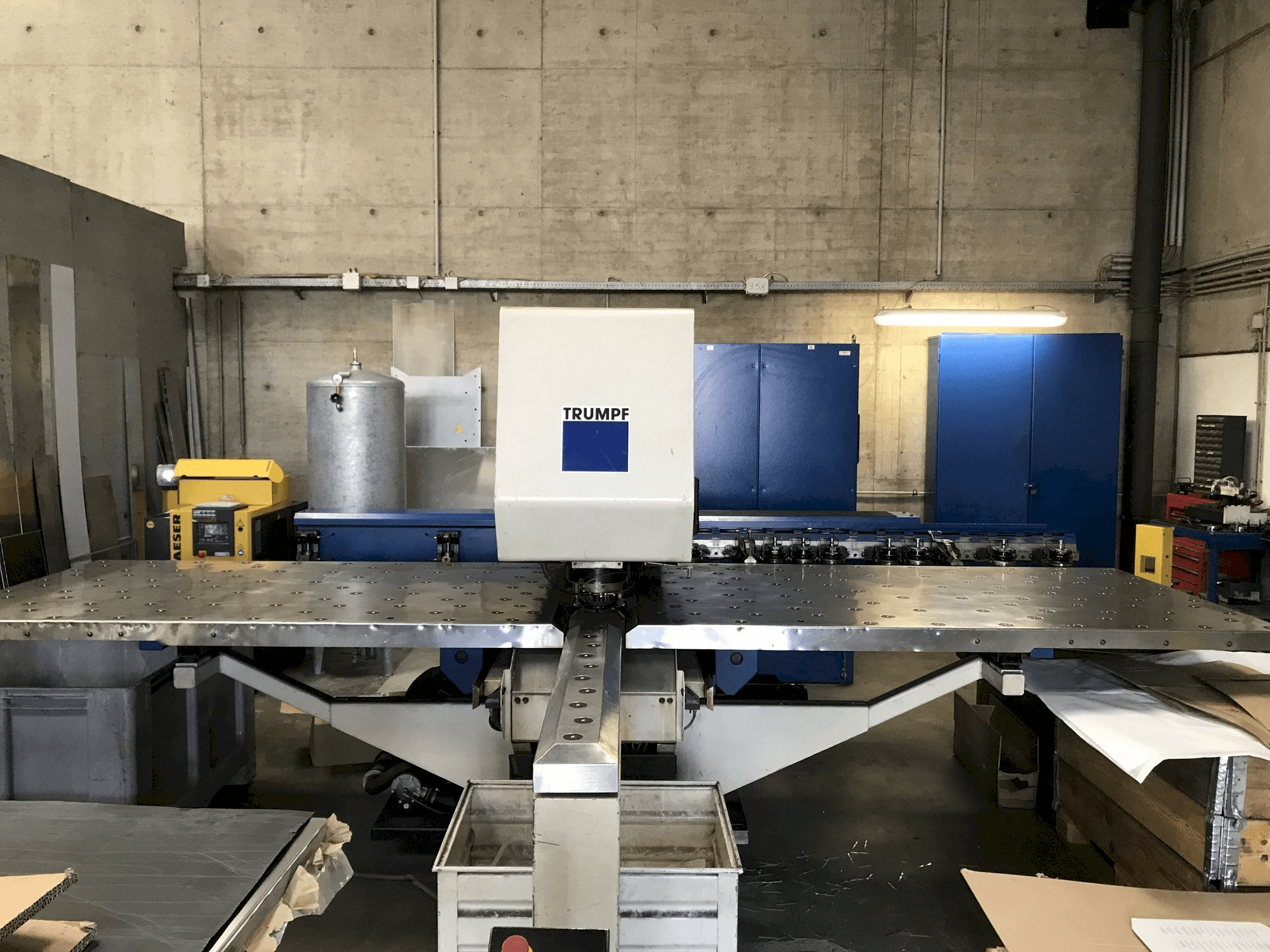 A Trumpf Trumatic 200R gép elölnézete