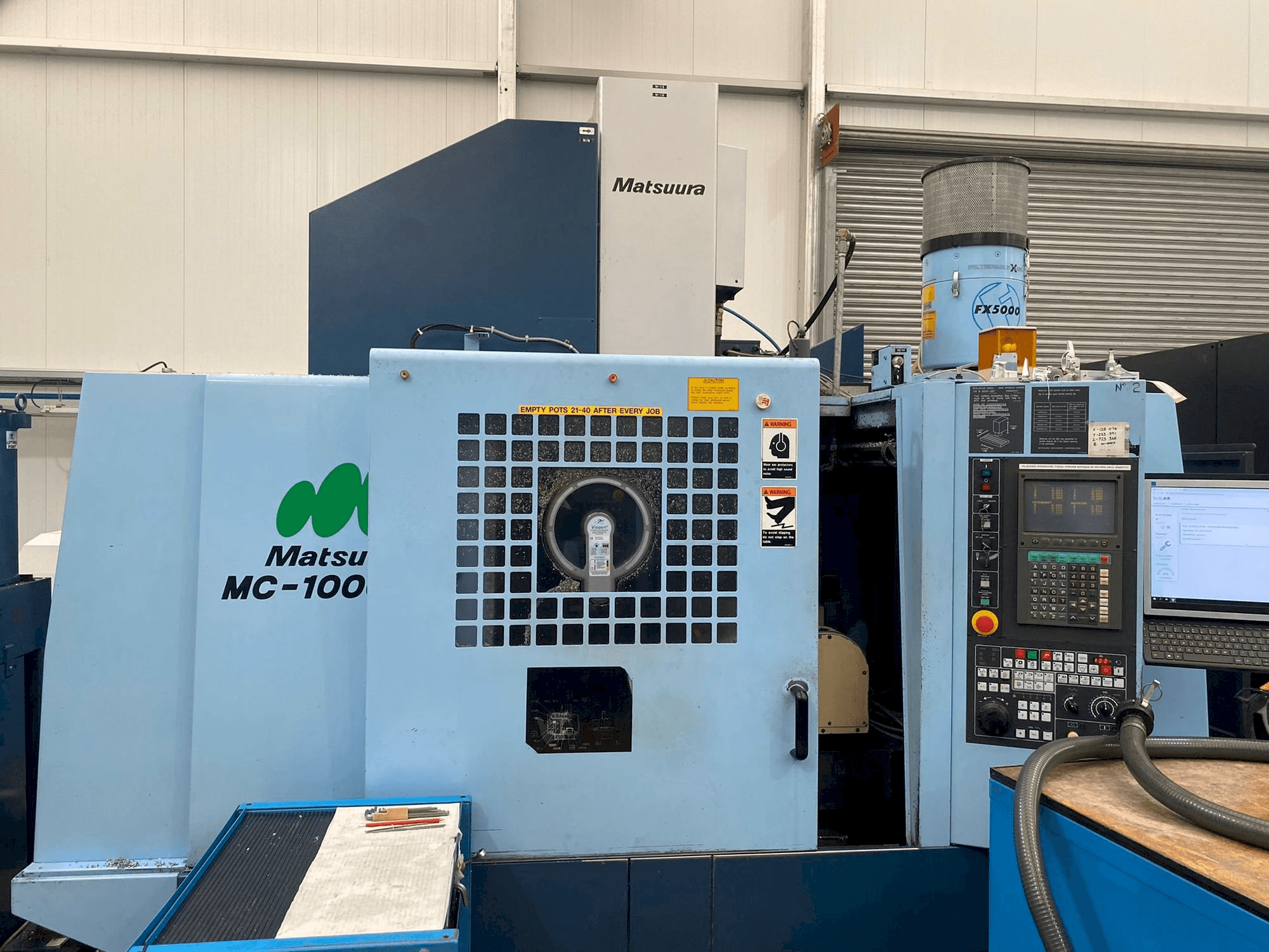 A Matsuura MC-1000 VGX gép elölnézete