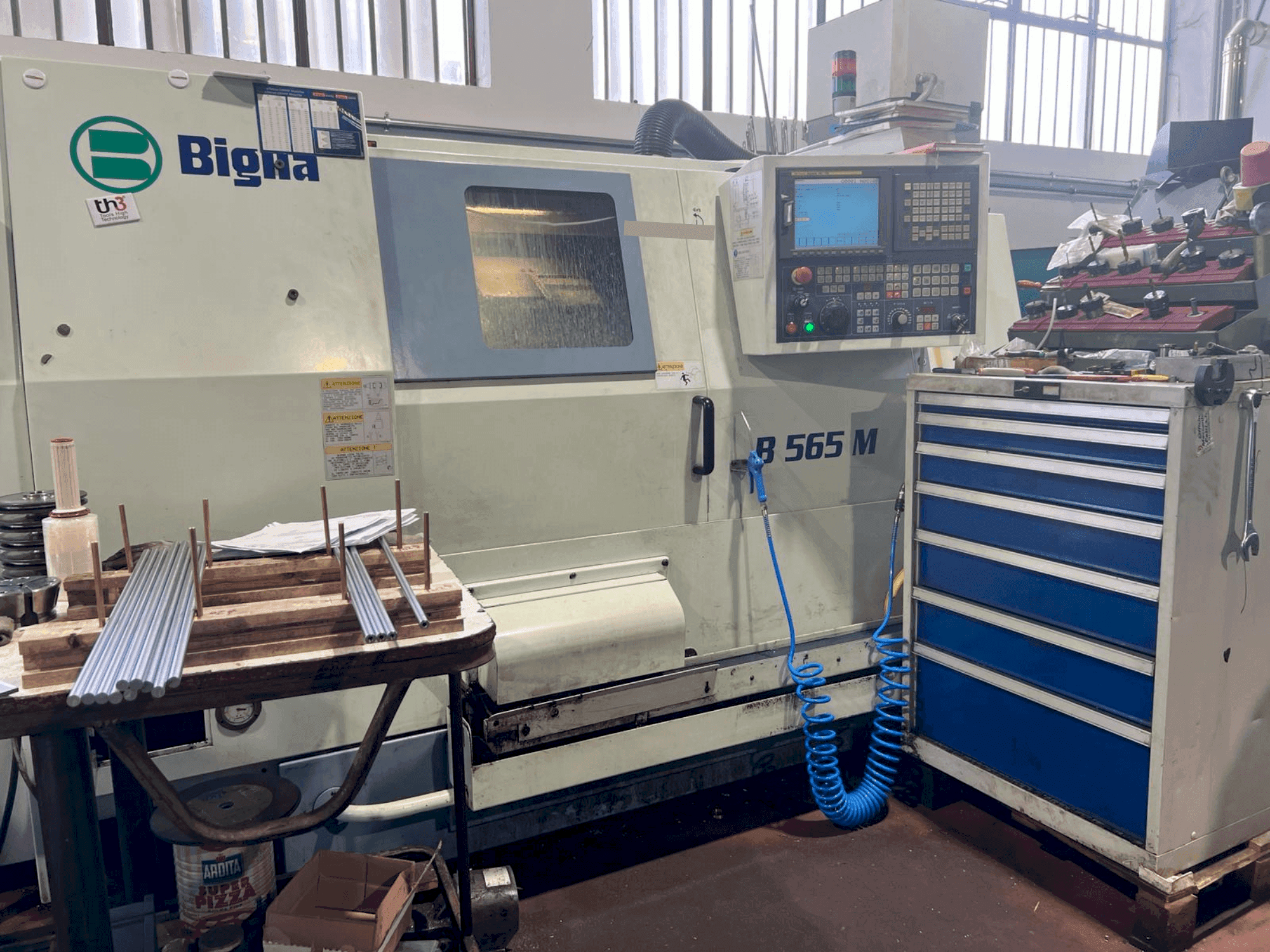 A Biglia B565M gép elölnézete