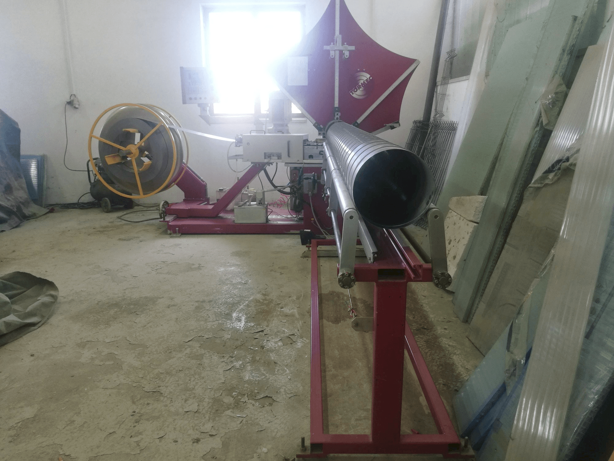 A Tormec Tubo-S gép elölnézete