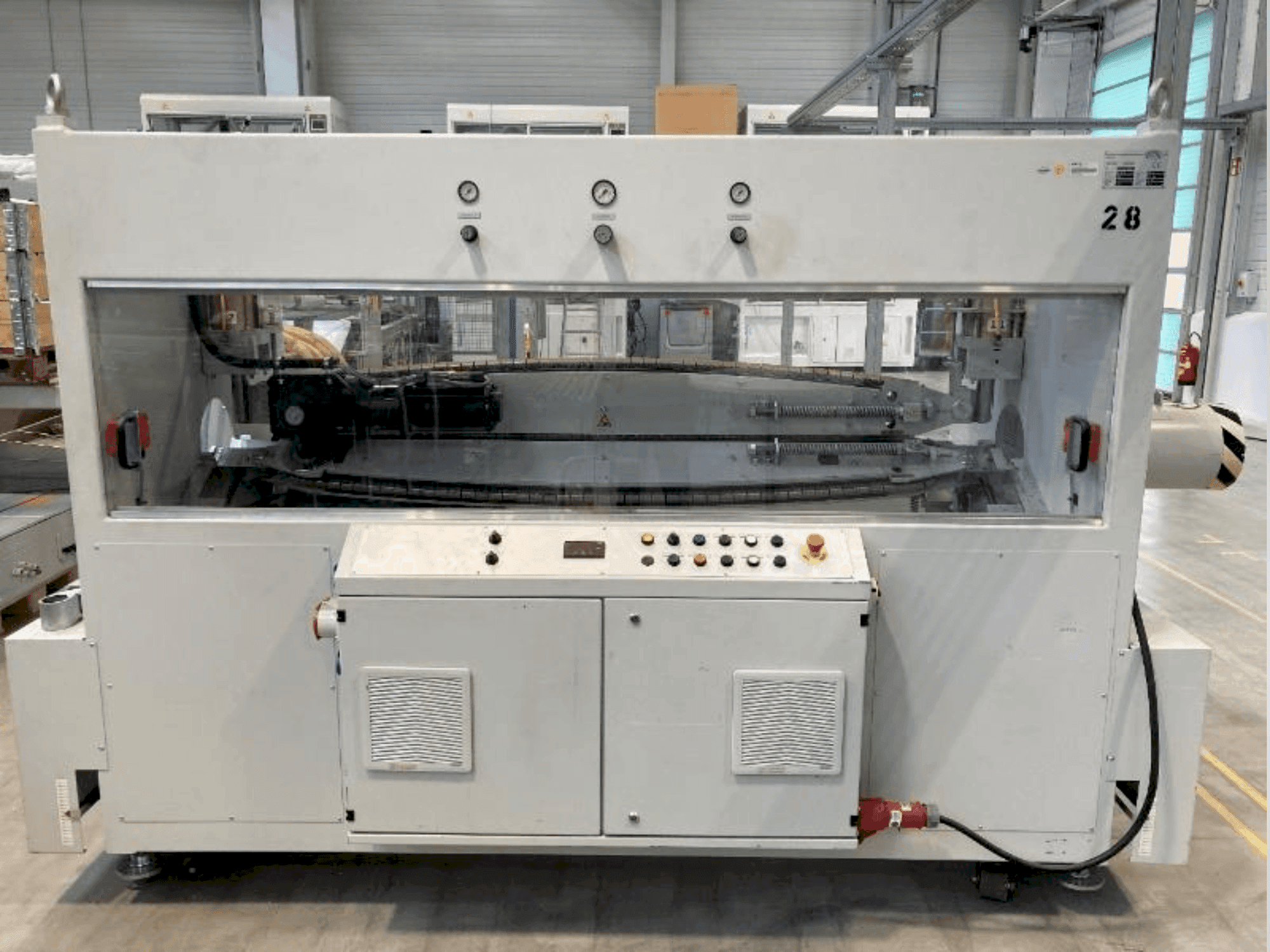 A Krauss Maffei KM-RS 500 XS gép elölnézete