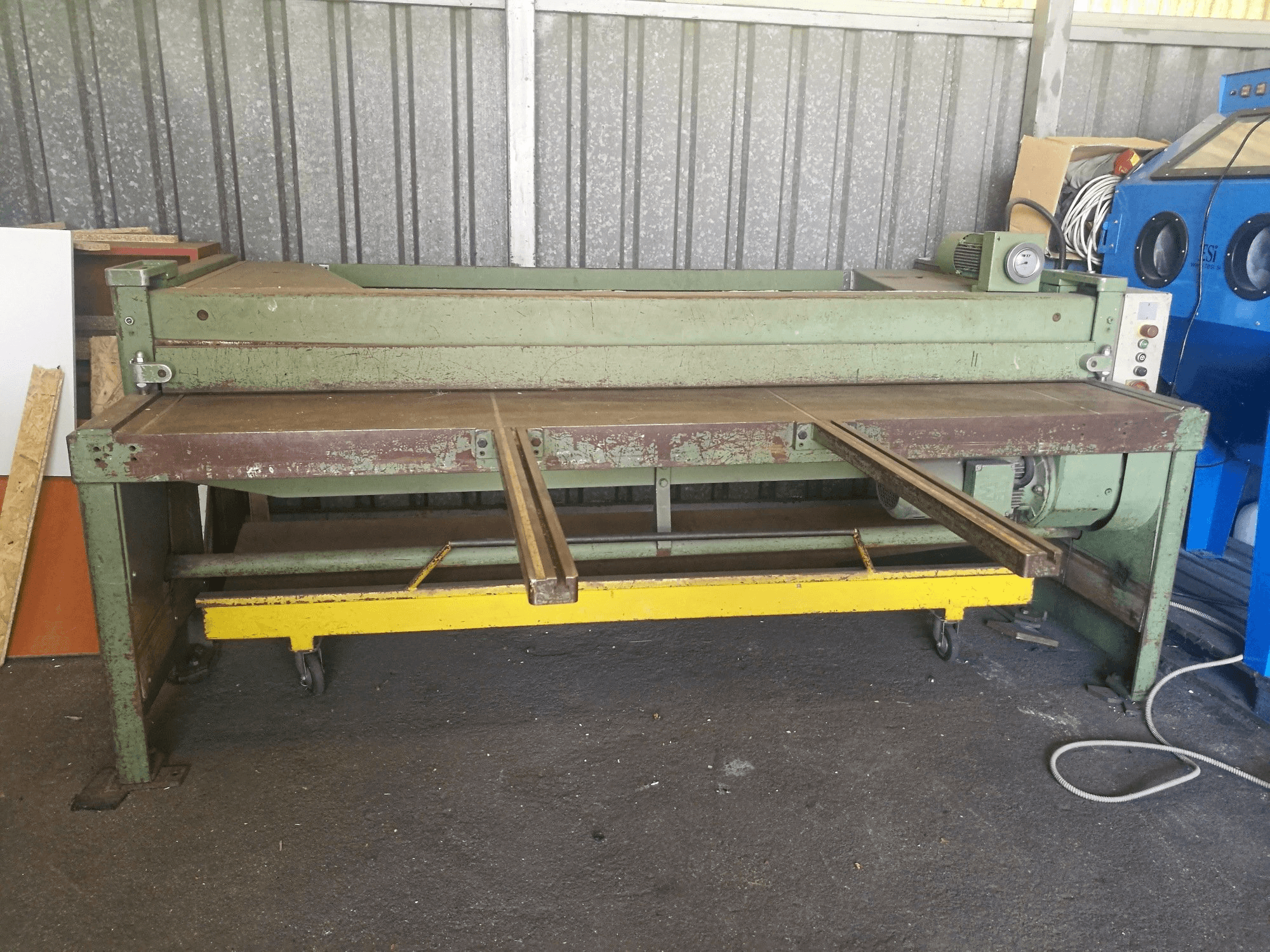 A Schechtl SMT 250-MA gép elölnézete