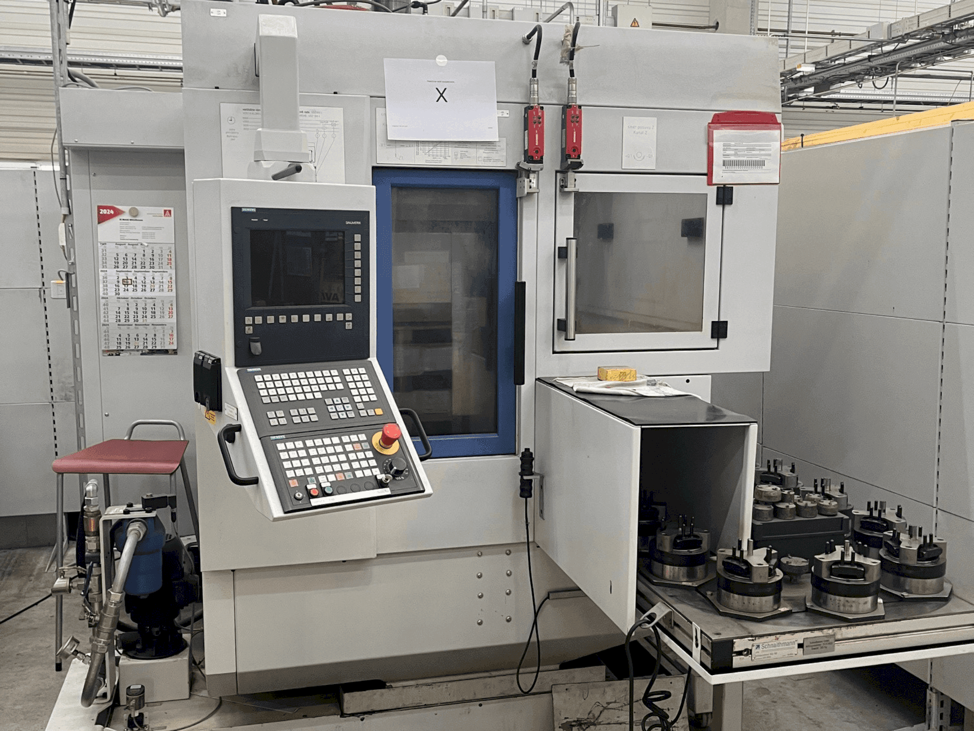 A Scherer - Feinbau VDZ 100L gép elölnézete