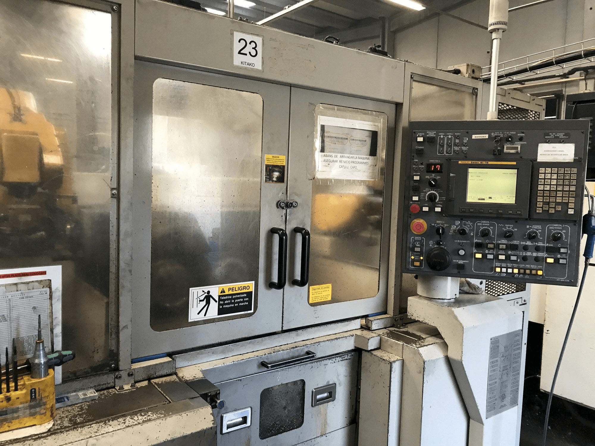 A KITAKO MT4-200 gép elölnézete