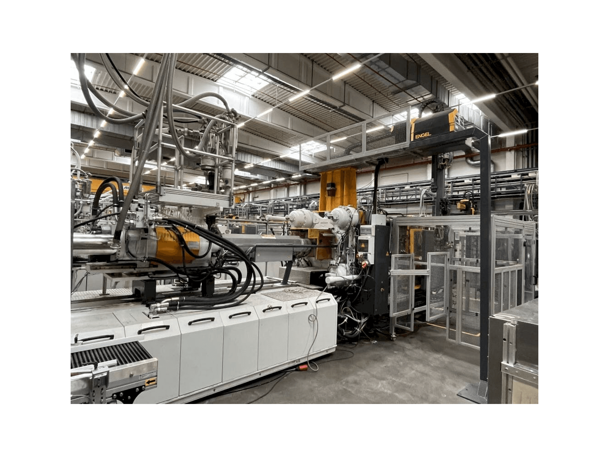 A Engel DUO 4550/650 gép elölnézete