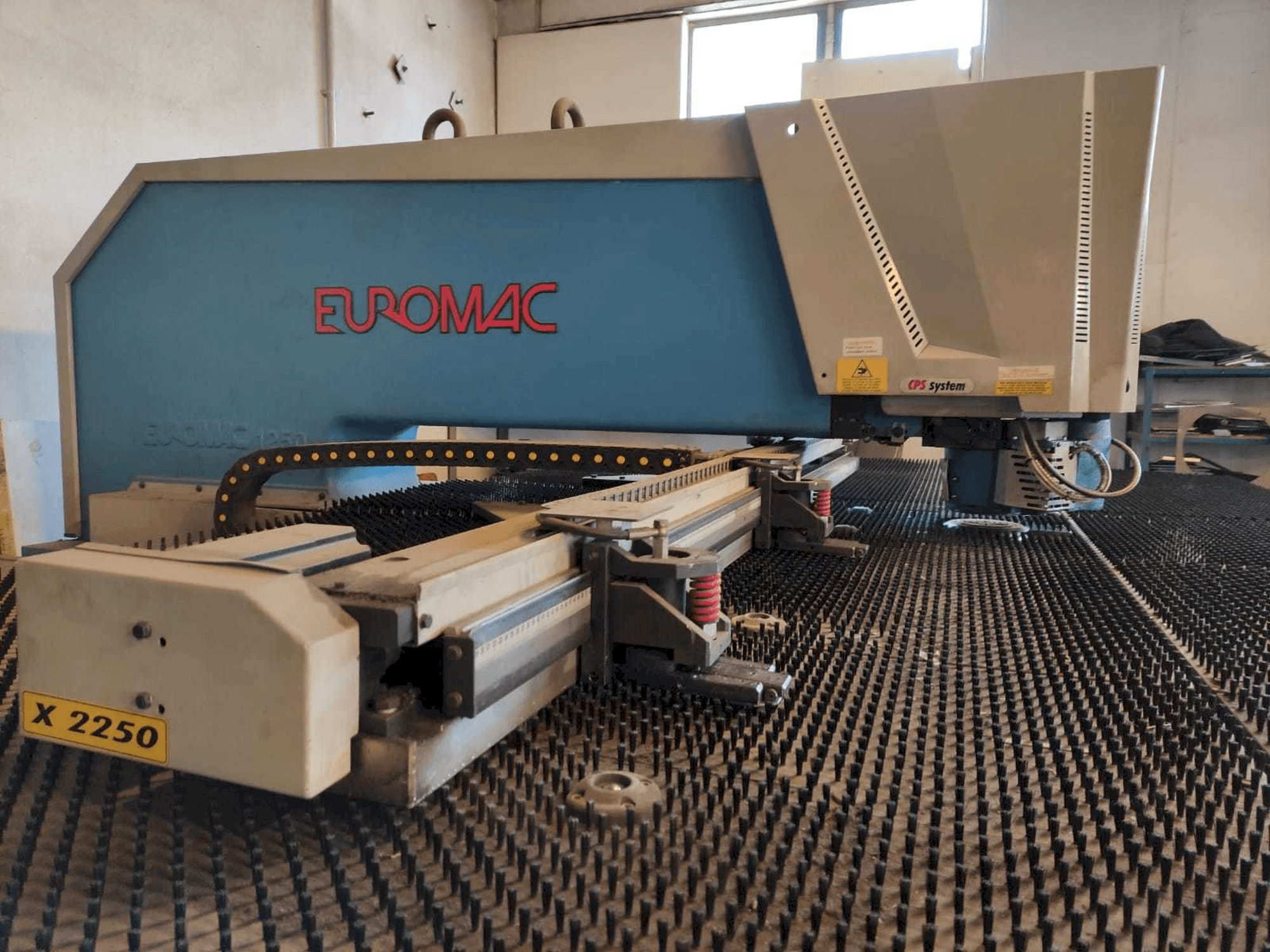 A Euromac ZX 1250/30 gép oldalnézete